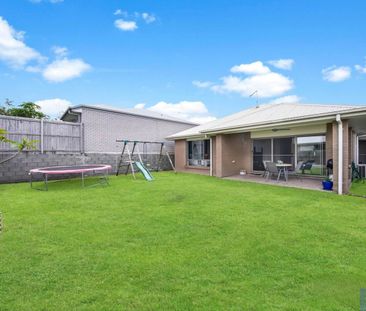 For Lease: Modern Family Home in the Heart of Holmview! - Photo 5