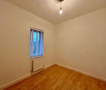 2 bedroom end of terrace house to rent - Photo 5