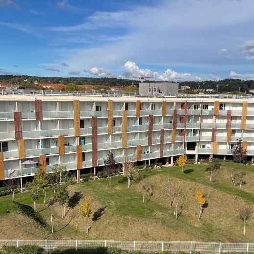 Location Appartement 1 pièce 18m² NIMES 30000 - Photo 2