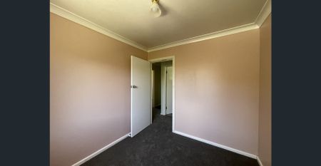 Tidy 3 bedroom home - Photo 5