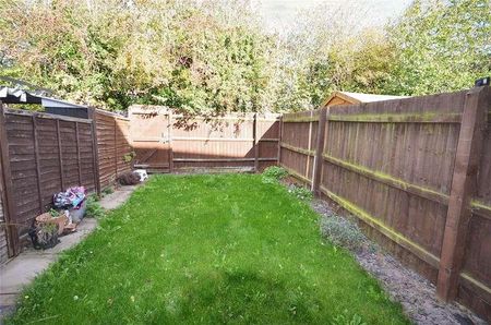 Houghton Close, Asfordby Hill, Melton Mowbray, Leicestershire, LE14 - Photo 3