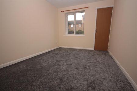 2 bedroom Apartment to let - Photo 4