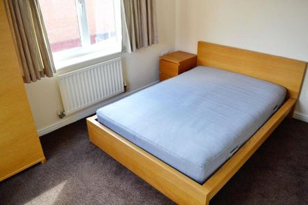 4 bedroom house to rent - Photo 3