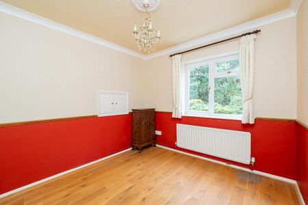 4 bedroom detached house to rent - Photo 2