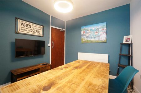 23 Fron Square - Photo 2