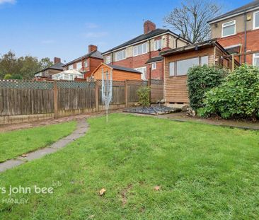 2 bedroom semi-detached house to rent - Photo 5