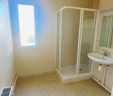 Location Appartement 2 pièces 51m² - Photo 6