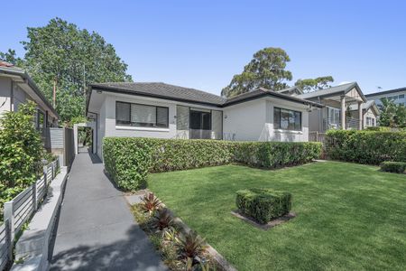 6 Kanoona Street, Caringbah South NSW 2229 - House For Rent | Domain - Photo 4