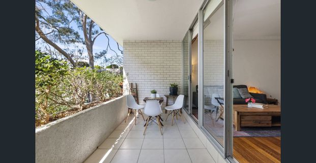 CONVENIENTLY LOCATED APARTMENT - Photo 1