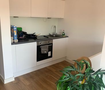 Studio Flat, Wolstenholme Square, L1 - Photo 4