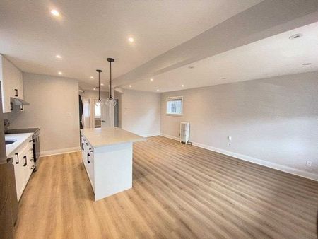 For Lease - 27 Snider Avenue Unit# Main Flr, Toronto, Ontario - Photo 2