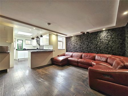3 bedroom maisonette to rent - Photo 3