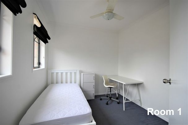 9-bedroom shared house, Semillion Place - Photo 1