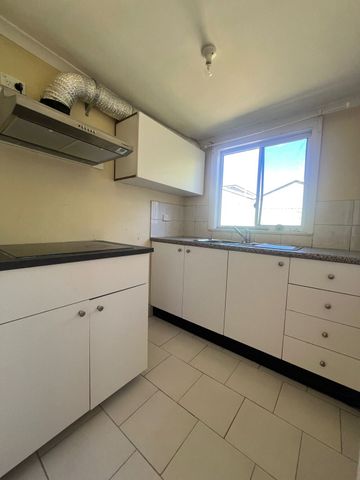 Granny Flat with Electricity and Water Included - Photo 2