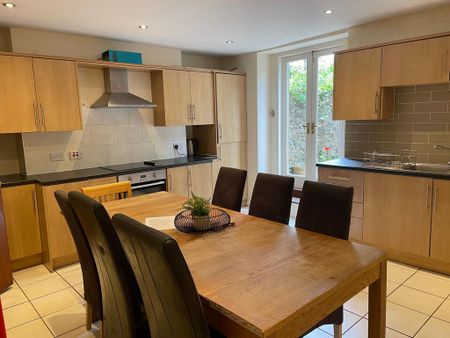 8 bedroom house to rent - Photo 4