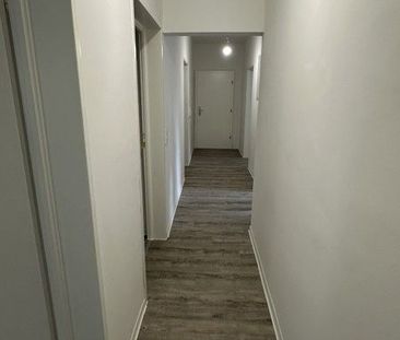 Erstbezug nach Sanierung ! Wunderschöne 4 Zimmer-Wohnung. - Foto 1