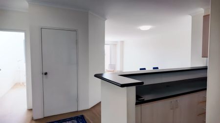 2 beds 2 bath - Photo 3