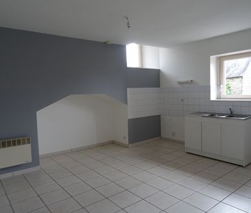 Location Appartement 2 pièces 44m² DOL DE BRETAGNE 35120 - Photo 2