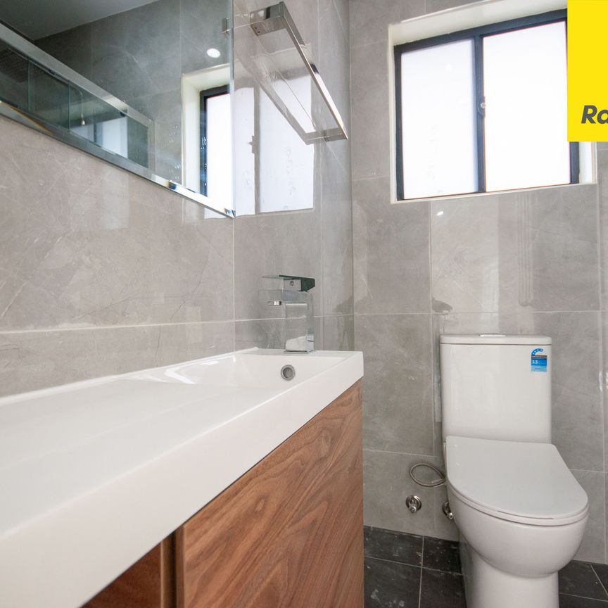 BRAND NEW GRANNY FLAT OFFERING MODERN LIVING AND PRIVACY - Photo 1