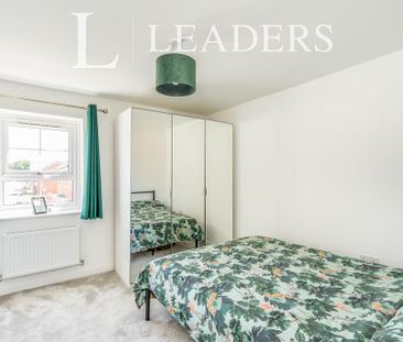 3 bedroom semi-detached house to rent - Photo 4