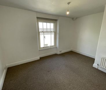 2 bedroom semi-detached house to rent - Photo 4