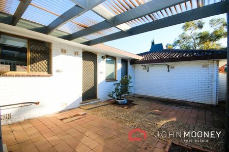 3 / 2 Banks Avenue Kooringal NSW 2650 - Photo 2