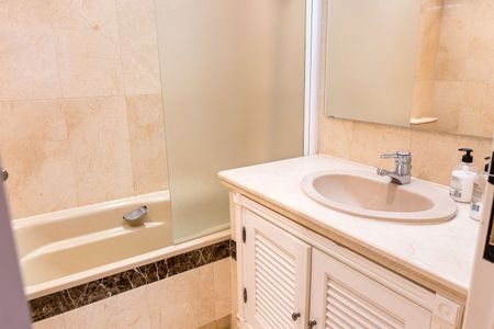 Ground Floor Apartment in Estepona - Photo 4