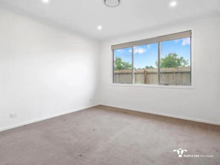 “Brand-New Luxury Living in Redbank Plains” - Photo 4