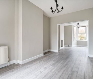 A beautiful and recently refurbished three/four bedroom property in... - Photo 4