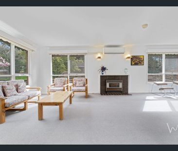 Comfortable & Practical Living In A Central Hills Location - Photo 3