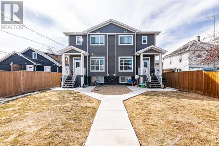 Adorable 2 Bedroom + Den, 2.5 Bathroom in Lacombe - Pet-Friendly! - Photo 2