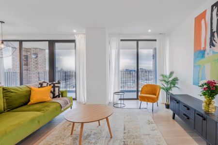 3 Bedroom Apartment - Photo 4