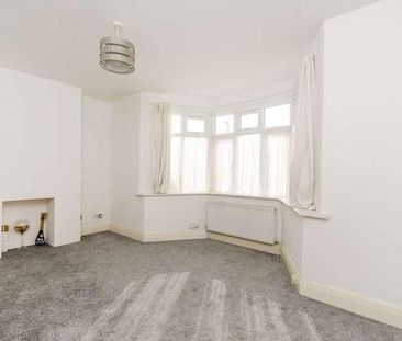 Princes Drive, Harrow Weald, HA1 - Photo 2