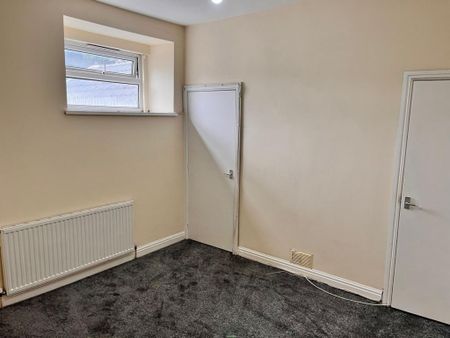 2 bedroom maisonette to rent - Photo 5