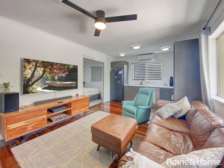 Stylish, Low-Maintenance Unit in the heart of Sherwood - Photo 2