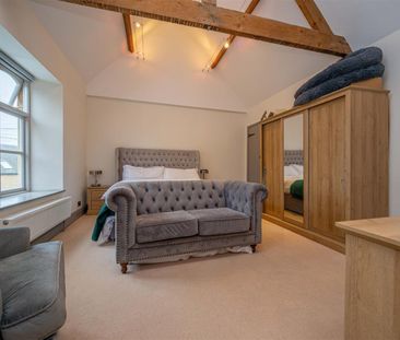 5 bedroom house - Photo 2