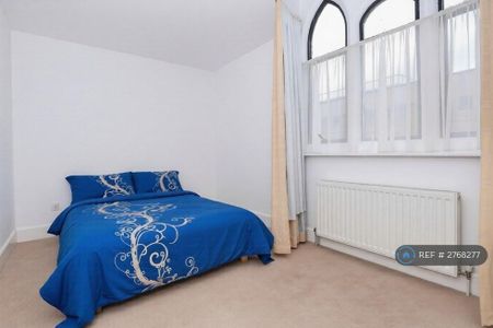 1 bedroom flat to rent - Photo 3