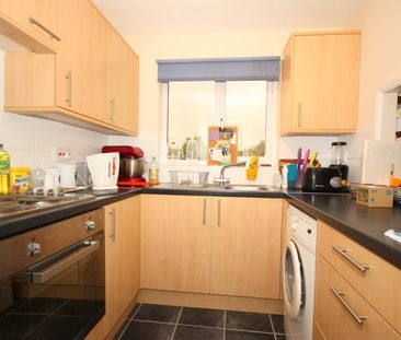 Foxhills, Woking - Photo 1