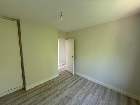 Location Appartement 4 pièces 80m² ST JEAN DE BRAYE 45800 - Photo 4