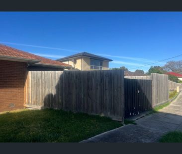 82 Peppercorn Parade, Epping, Vic 3076 - Photo 3
