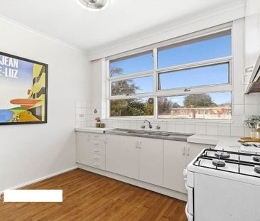 St Kilda East - Photo 5