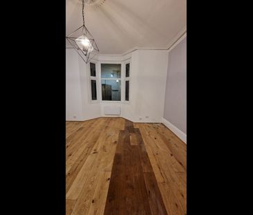 Studio Flat, Roderick Road, NW3 - Photo 1