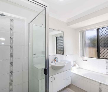 11 Helvellyn Street, Bushland Beach QLD 4818 - House For Rent | Domain - Photo 5