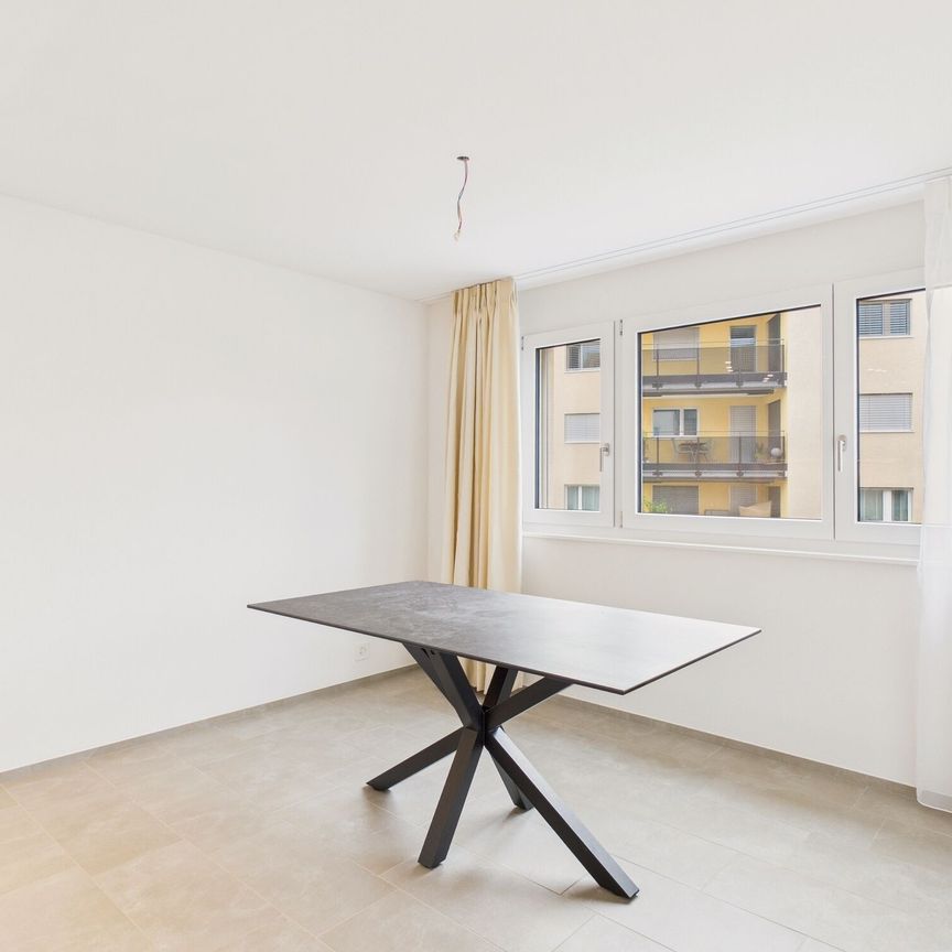 Modern 2.5-room apartment with balcony in Altstätten - Photo 1