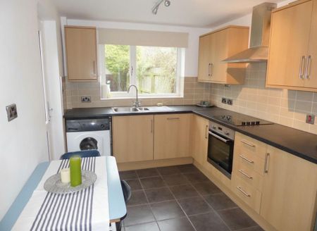 5 bedroom terraced house to rent - Photo 4