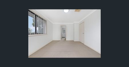 SPACIOUS FREESTANDING FAMILY HOME WITH DOUBLE GARAGE - Photo 2