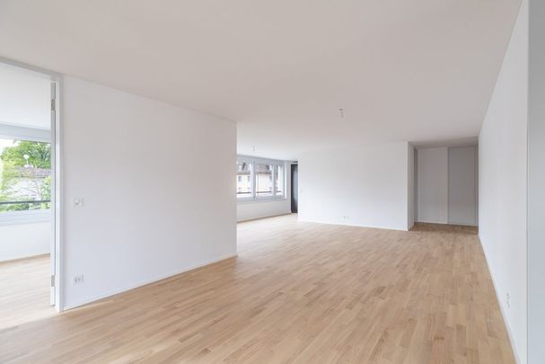 Moderne, lichtdurchflutete Wohnung - Foto 1