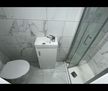 Studio Flat, Catford Hill, SE6 - Photo 1