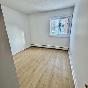 COQUET 4 1/2 BÉTON, LIBRE/juillet ou avant - EC + chauffé - Photo 2