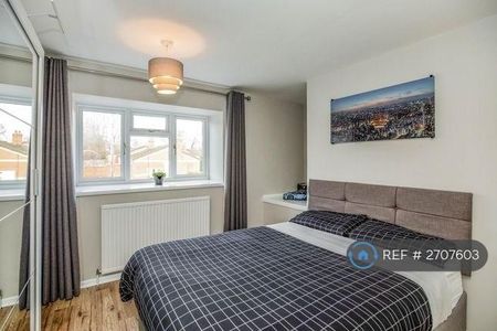 3 bedroom terraced house to rent - Photo 5